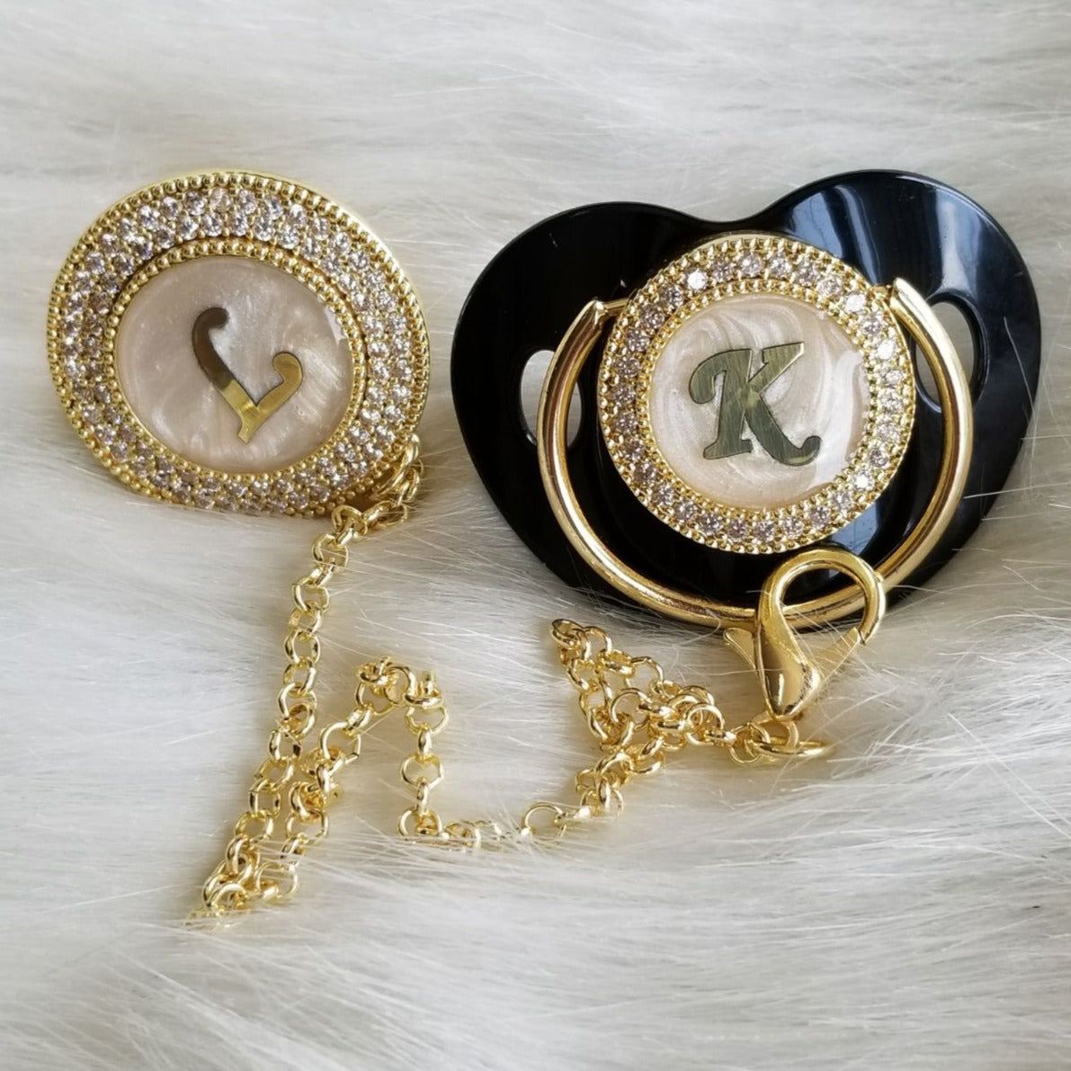 Baby Pacifier Portable Exquisite Golden Crown Letter Rhinestone Pacifier  Pacifier Clip Baby Soother Baby Shower Anniversary Birthday Gifts(Letter D)